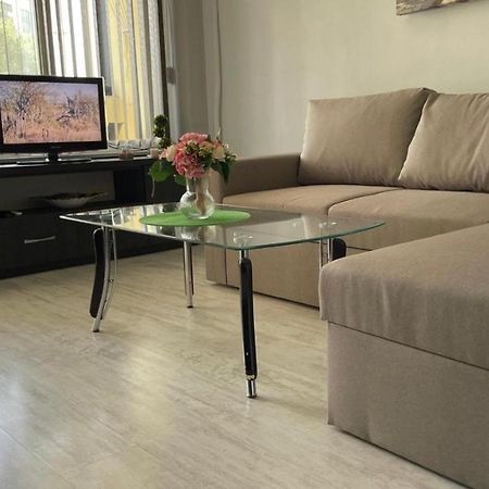 Lotos Apartament Apartman Burgasz Kültér fotó